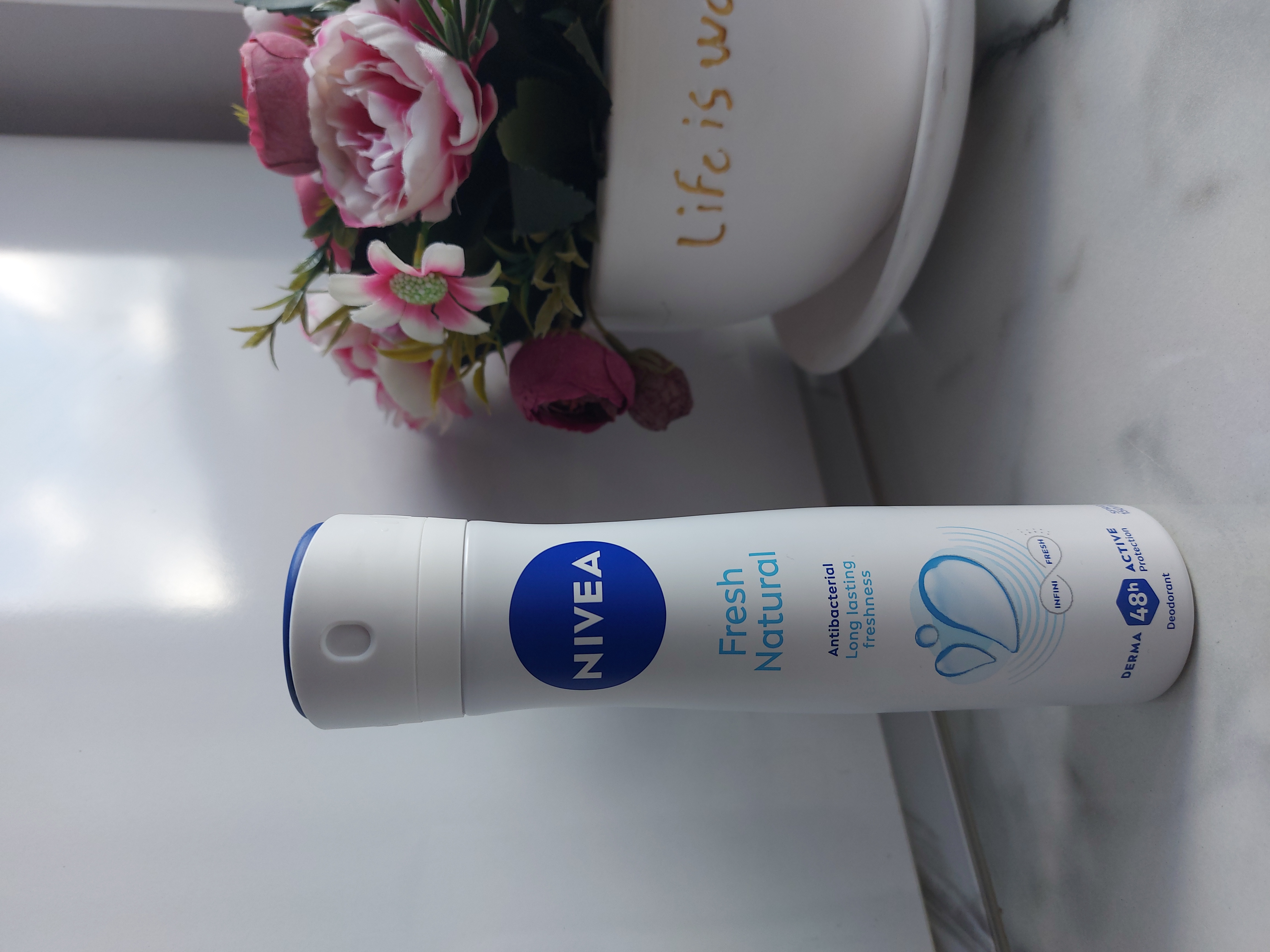 اسپری ضد تعریق زنانه NIVEA مدل fresh natural میل ۱۵۰